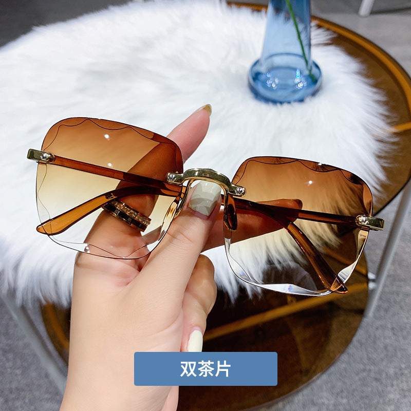 Wholesale Frameless Cut Edge Trendy Fashion Anti-ultraviolet Sunglasses